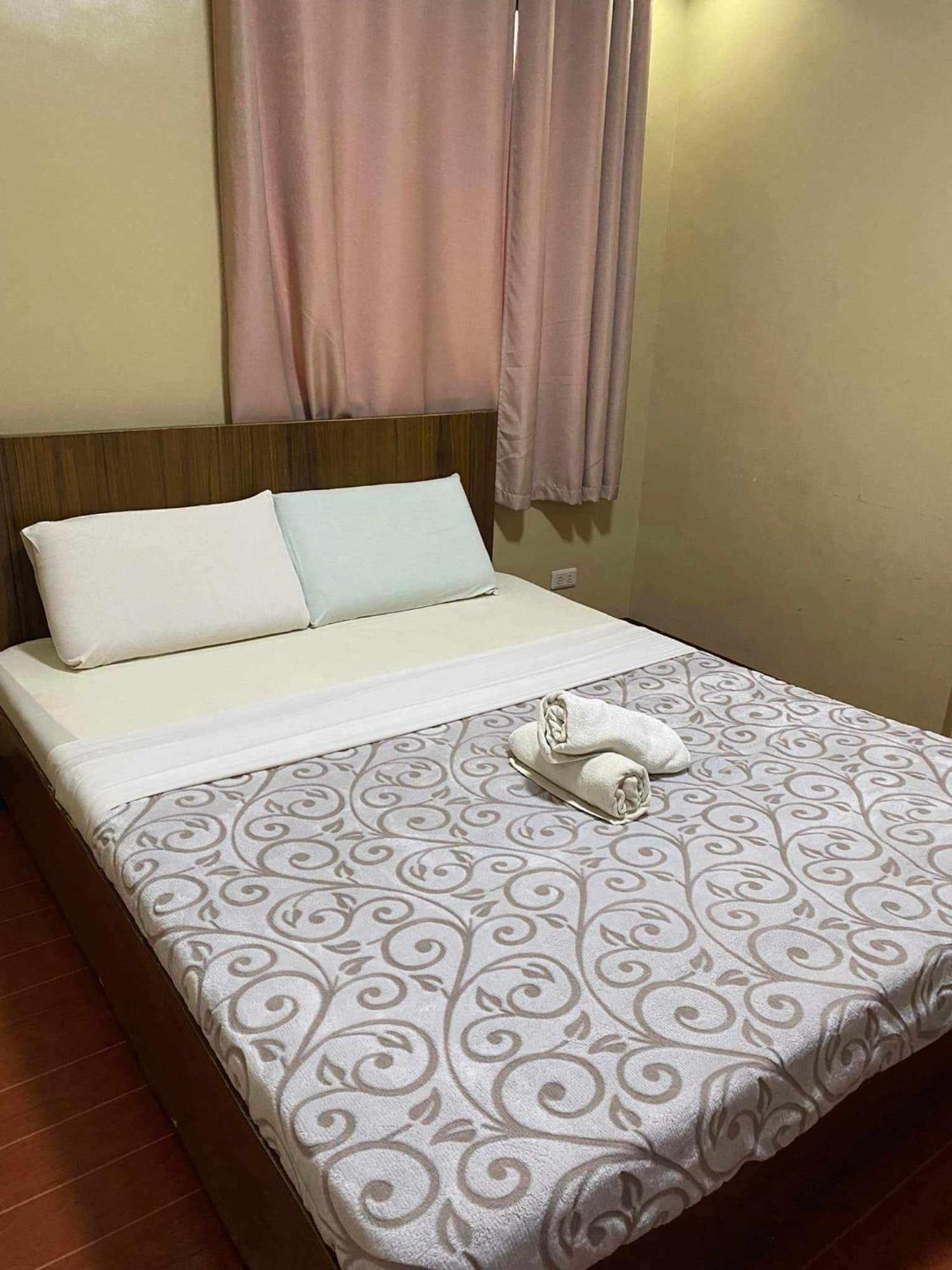 East Square Inn Bacolod Eksteriør billede